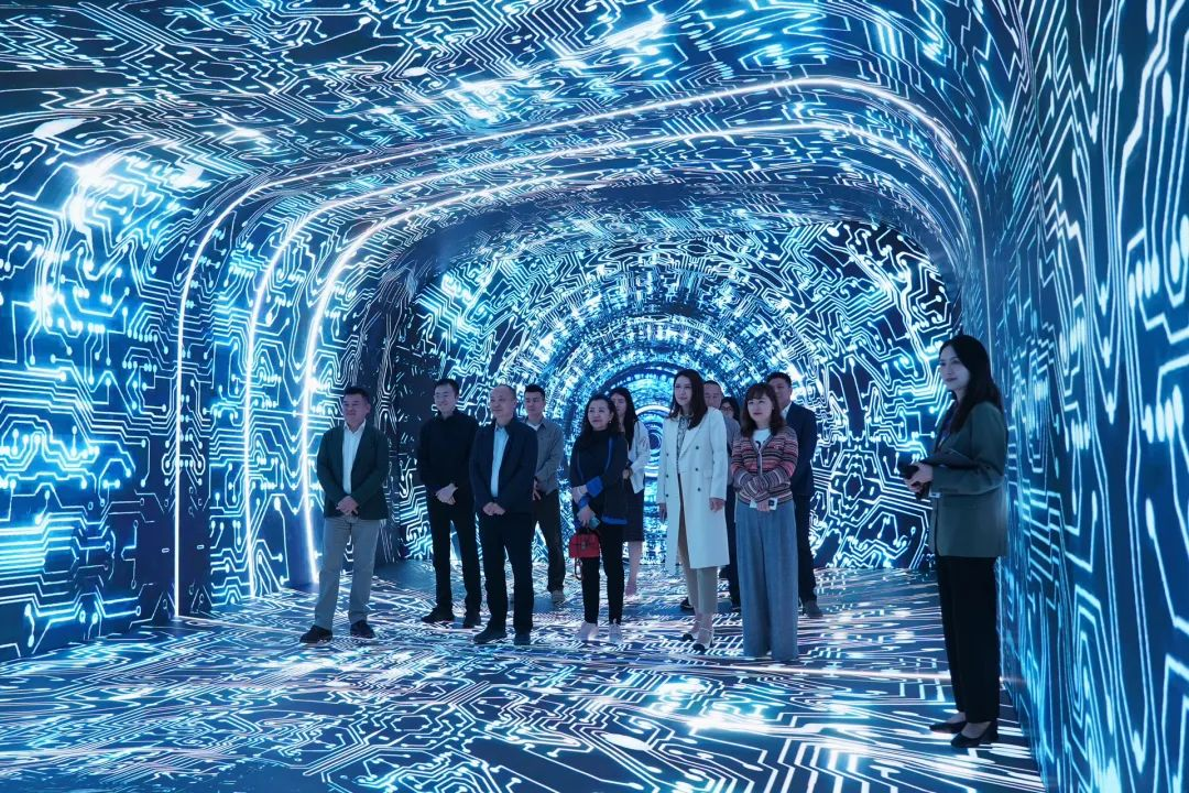 成都传媒集团成都智媒体城公司与尊龙凯时励丰文化达成战略合作 共探数字未来