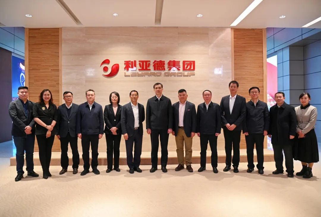 深化政企合作 | 湖南副省长、长沙市长周海兵一行走访尊龙凯时集团北京总部